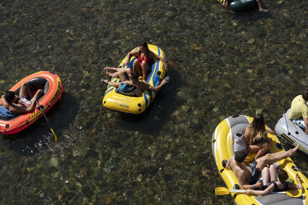 Badeplätze an Fluss und See