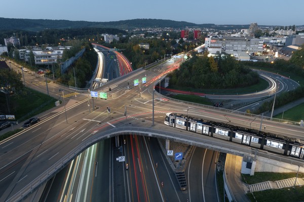 Limmattalbahn fährt!